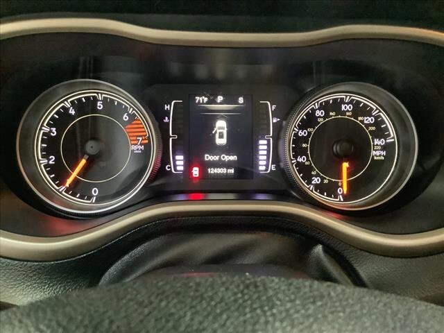 2016 Jeep Cherokee in Chicago, IL 60659 - 2335214 14