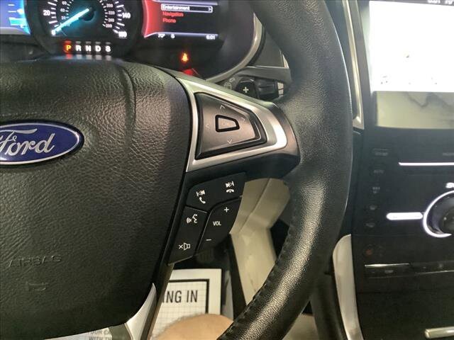 2016 Ford Edge in Chicago, IL 60659 - 2335918 13