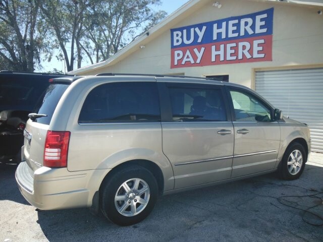 2009 Chrysler Town & Country in WEEKI WACHEE, FL 34614 - 2335951 13