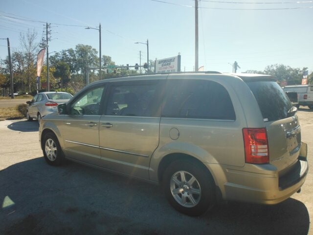 2009 Chrysler Town & Country in WEEKI WACHEE, FL 34614 - 2335951 14