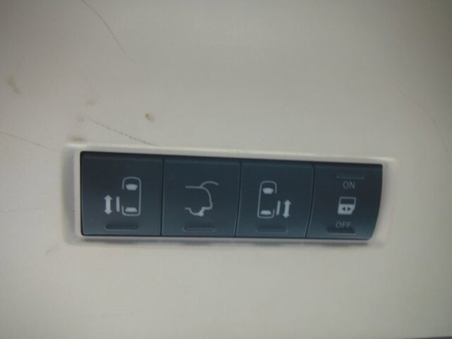 2009 Chrysler Town & Country in WEEKI WACHEE, FL 34614 - 2335951 9