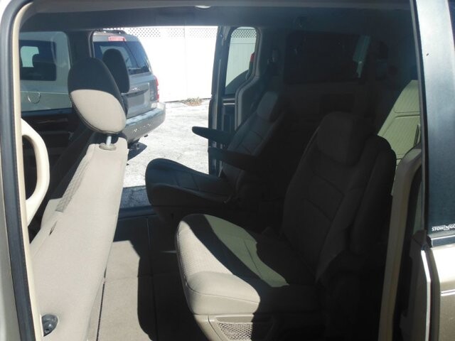 2009 Chrysler Town & Country in WEEKI WACHEE, FL 34614 - 2335951 5