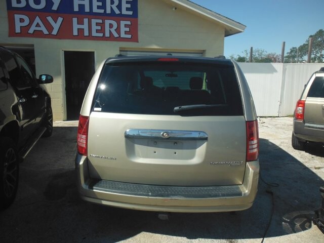 2009 Chrysler Town & Country in WEEKI WACHEE, FL 34614 - 2335951 12
