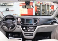 2018 Chrysler Pacifica in Lombard, IL 60148 - 2335973 31