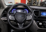 2018 Chrysler Pacifica in Lombard, IL 60148 - 2335973 17