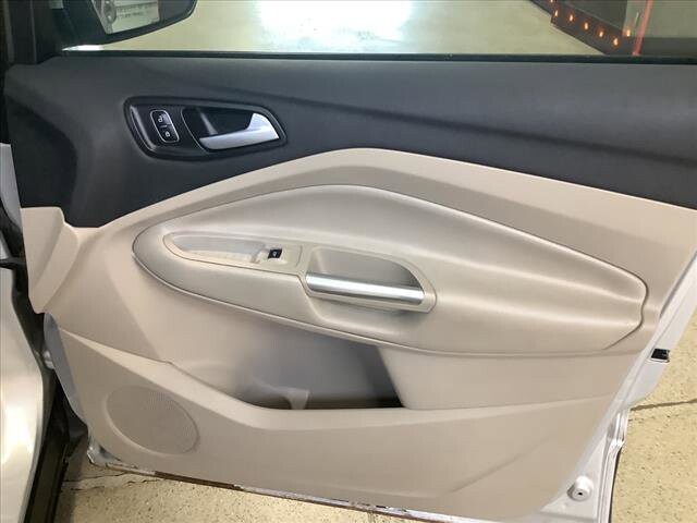 2018 Ford Escape in Chicago, IL 60659 - 2336946 23