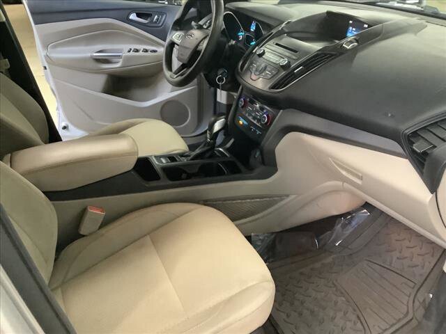 2018 Ford Escape in Chicago, IL 60659 - 2336946 24