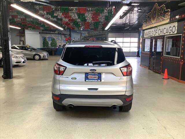 2018 Ford Escape in Chicago, IL 60659 - 2336946 4