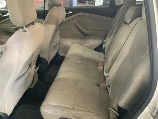 2018 Ford Escape in Chicago, IL 60659 - 2336946 19