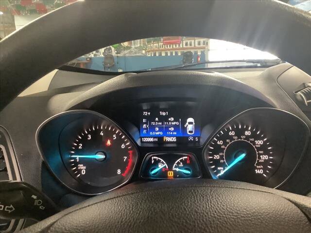 2018 Ford Escape in Chicago, IL 60659 - 2336946 15