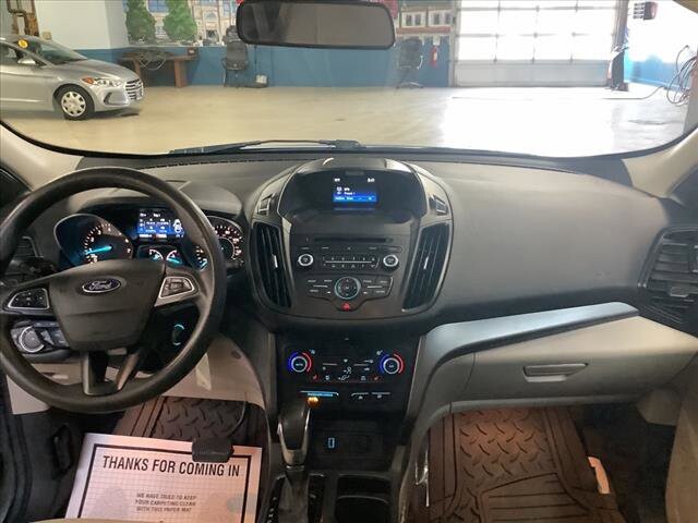 2018 Ford Escape in Chicago, IL 60659 - 2336946 22