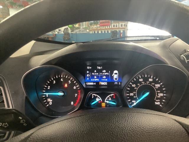2018 Ford Escape in Chicago, IL 60659 - 2336946 16