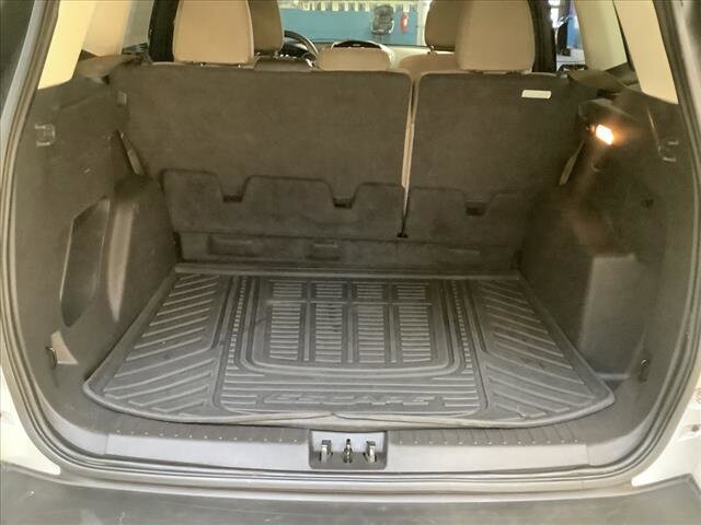 2018 Ford Escape in Chicago, IL 60659 - 2336946 20