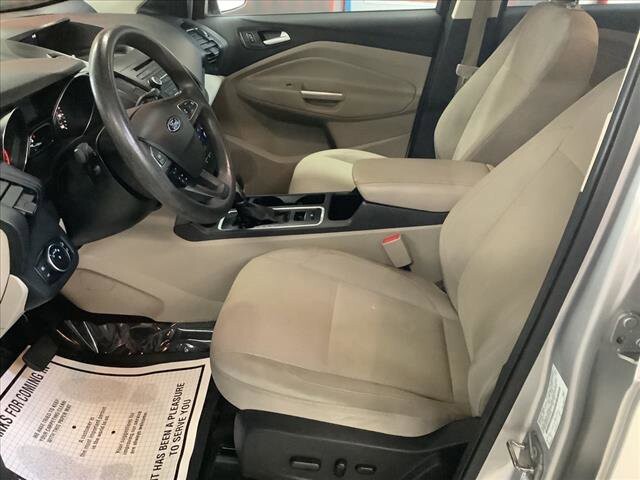 2018 Ford Escape in Chicago, IL 60659 - 2336946 11