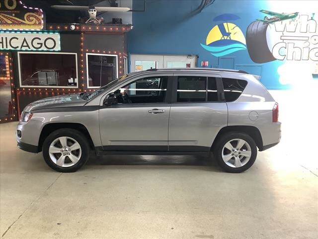 2016 Jeep Compass in Chicago, IL 60659 - 2336947 2