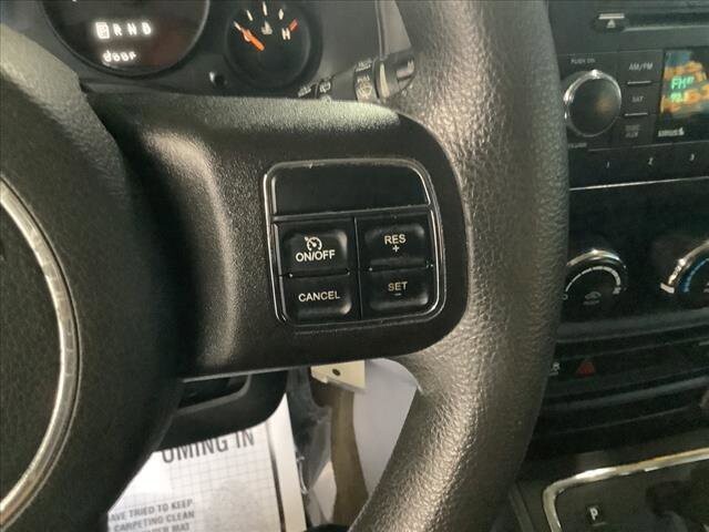 2016 Jeep Compass in Chicago, IL 60659 - 2336947 12