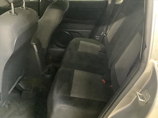 2016 Jeep Compass in Chicago, IL 60659 - 2336947 16