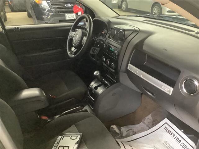 2016 Jeep Compass in Chicago, IL 60659 - 2336947 21