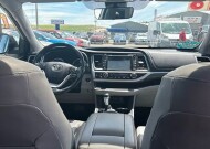 2018 Toyota Highlander in Loveland, CO 80537 - 2337616 10