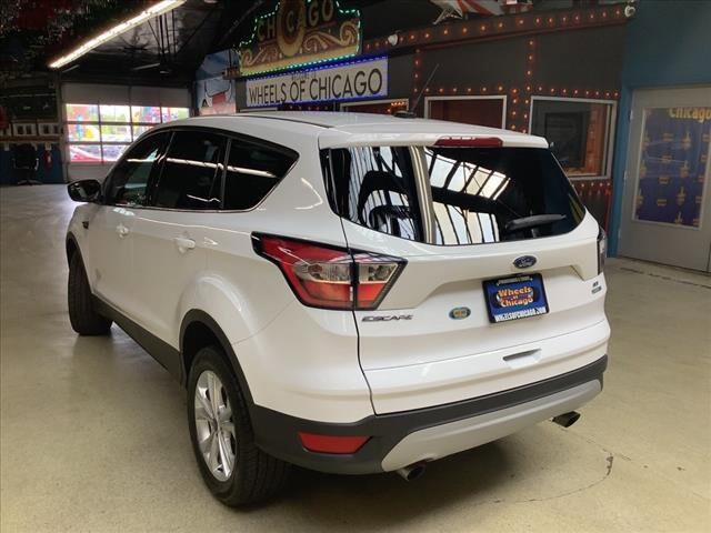 2017 Ford Escape in Chicago, IL 60659 - 2338242 3