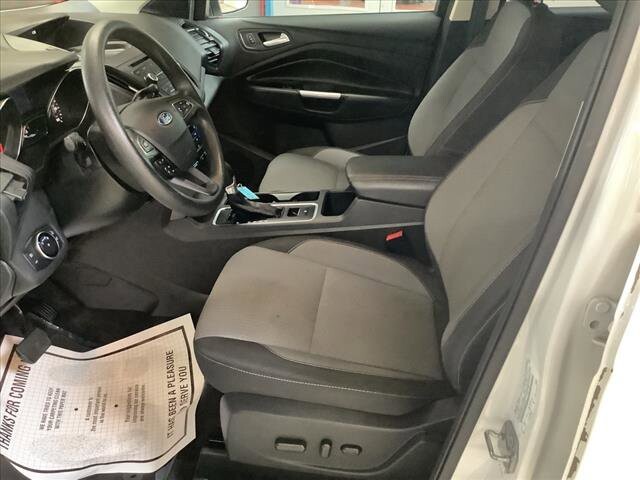 2017 Ford Escape in Chicago, IL 60659 - 2338242 10