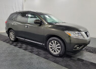 2016 Nissan Pathfinder in Pittsburgh, PA 15236 - 2338558 11