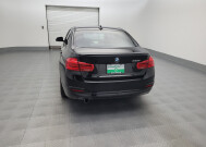 2017 BMW 320i in Glendale, AZ 85301 - 2338984 6