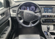 2017 Hyundai Sonata in Indianapolis, IN 46222 - 2339218 22