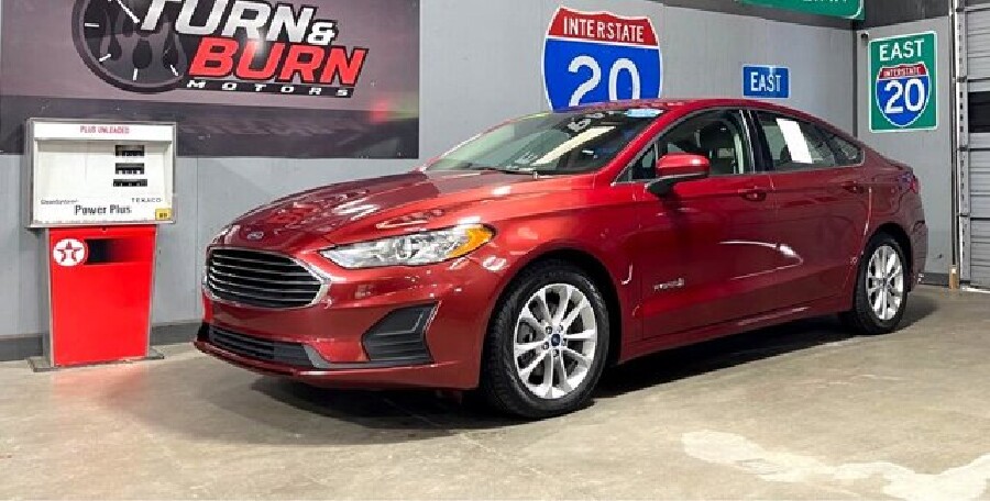 2019 Ford Fusion in Conyers, GA 30094 - 2339395