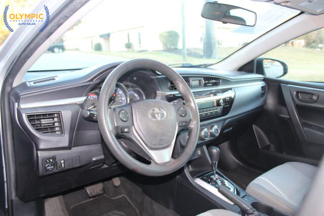 2015 Toyota Corolla in Decatur, GA 30032 - 2340657 13