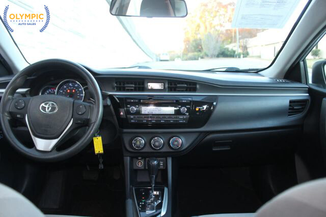 2015 Toyota Corolla in Decatur, GA 30032 - 2340657 14