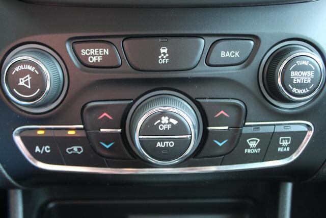 2014 Jeep Cherokee in Decatur, GA 30032 - 2341131 103