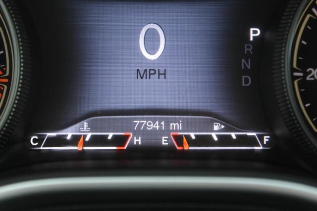 2014 Jeep Cherokee in Decatur, GA 30032 - 2341131 100