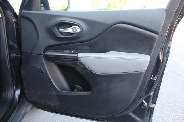 2014 Jeep Cherokee in Decatur, GA 30032 - 2341131 78