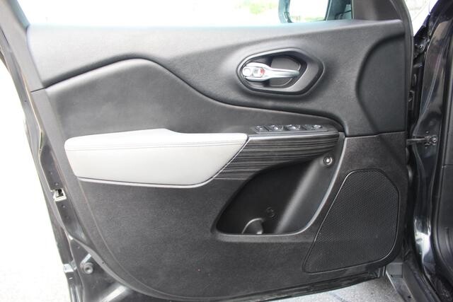 2014 Jeep Cherokee in Decatur, GA 30032 - 2341131 114