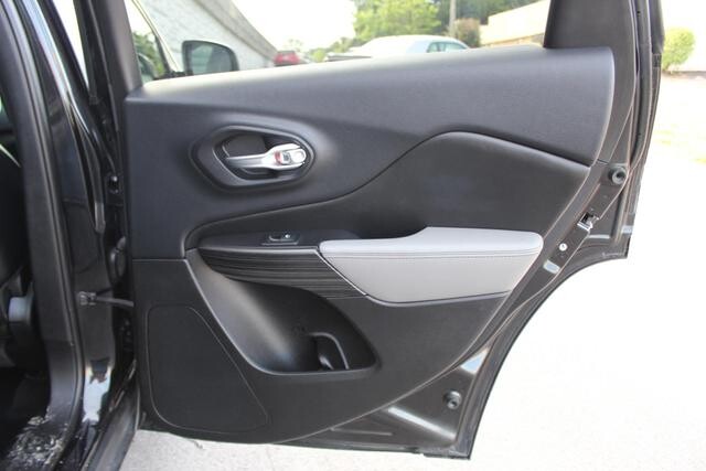 2014 Jeep Cherokee in Decatur, GA 30032 - 2341131 117