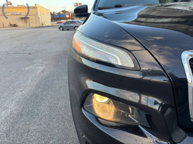 2014 Jeep Cherokee in Decatur, GA 30032 - 2341131 15