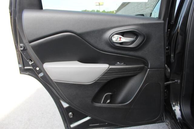 2014 Jeep Cherokee in Decatur, GA 30032 - 2341131 116