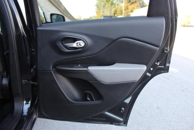 2014 Jeep Cherokee in Decatur, GA 30032 - 2341131 80