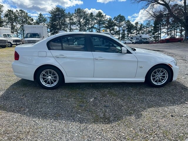 2010 BMW 328i xDrive in Hickory, NC 28602-5144 - 2341371 26