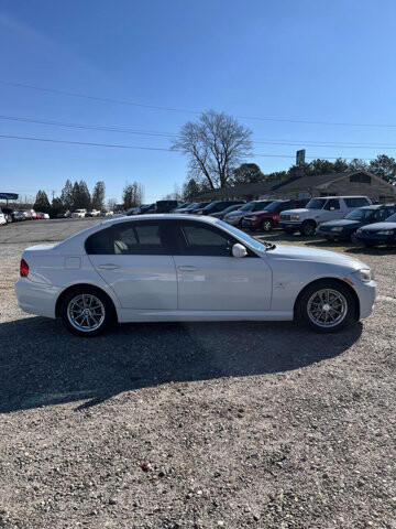 2010 BMW 328i xDrive in Hickory, NC 28602-5144 - 2341371 4