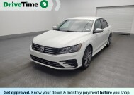 2018 Volkswagen Passat in Hialeah, FL 33014 - 2341576 1