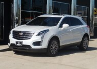 2017 Cadillac XT5 in Pasadena, TX 77504 - 2341994 1