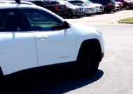 2015 Jeep Cherokee in Madison, WI 53718 - 2342024 9