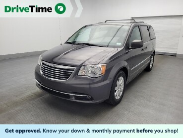 2016 Chrysler Town & Country in Hialeah, FL 33014