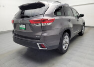 2018 Toyota Highlander in Fort Worth, TX 76116 - 2342781 9