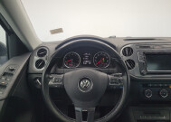 2016 Volkswagen Tiguan in Indianapolis, IN 46222 - 2343158 22