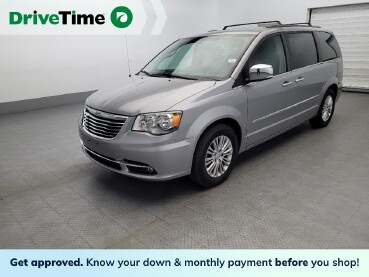 2015 Chrysler Town & Country in New Castle, DE 19720