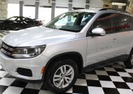 2017 Volkswagen Tiguan in Lombard, IL 60148 - 2343941 12