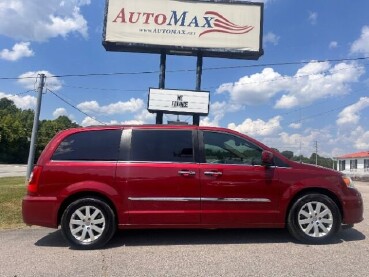 2015 Chrysler Town & Country in Henderson, NC 27536